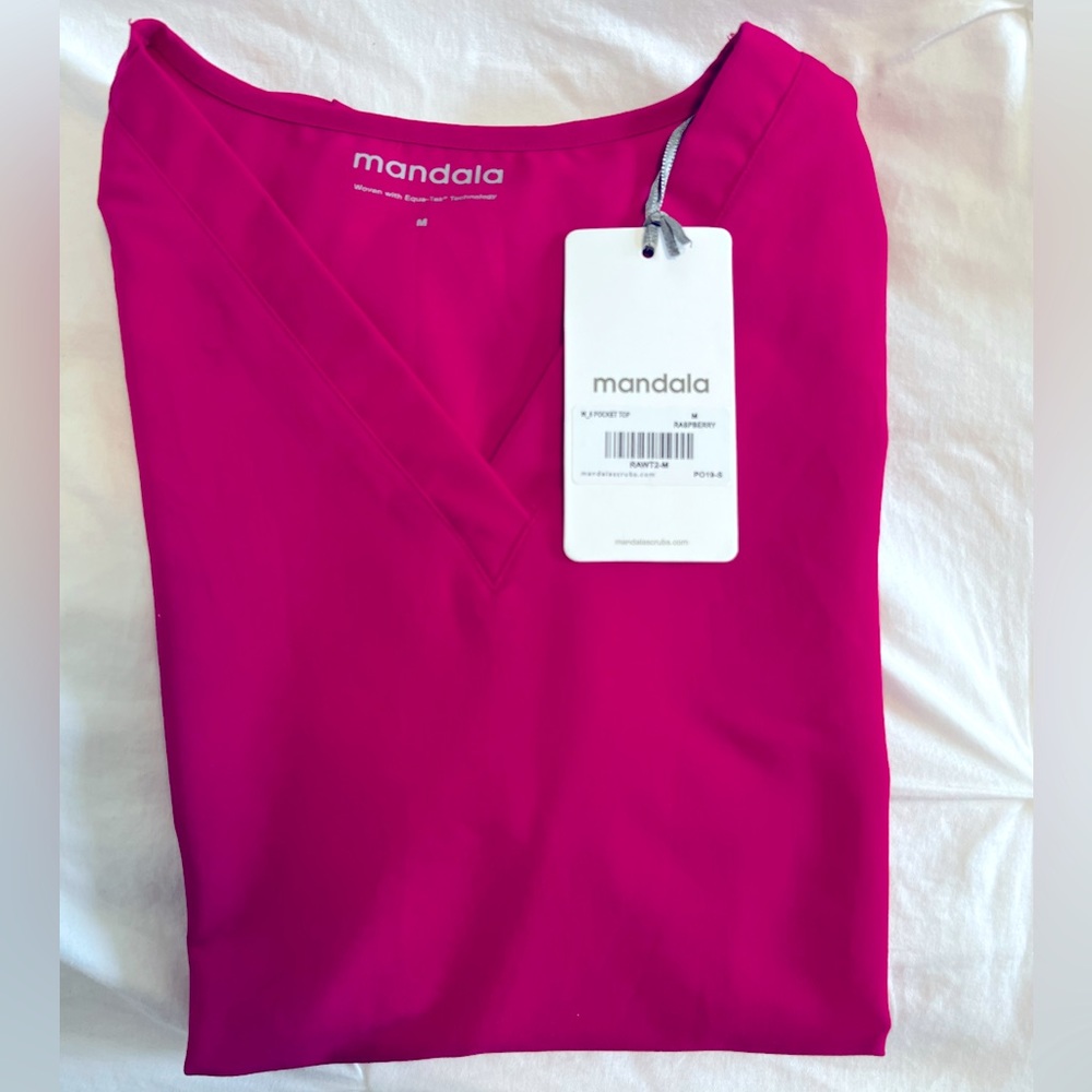 Mandala 6 Pocket Top Navy Raspberry